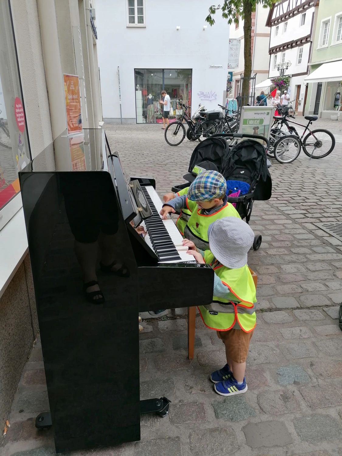 Kinderbetreuung – Moock Anja – Musikinstrumente